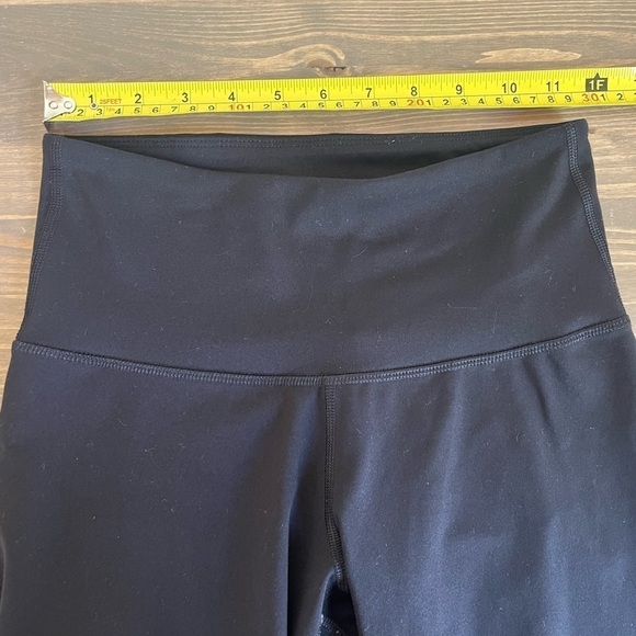 Old Navy Women's Small Petite Black Athletic Work Out Leggings - Picture 6 of 8